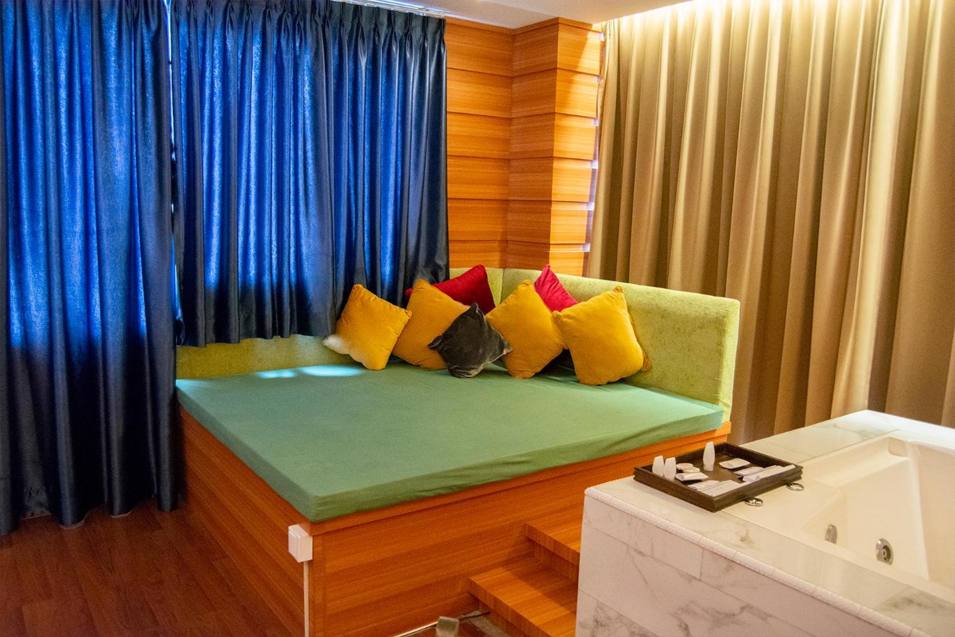 Royal Asnof Hotel Пеканбару Экстерьер фото